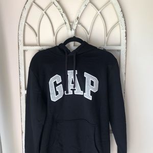 GAP Pullover Sweatshirt